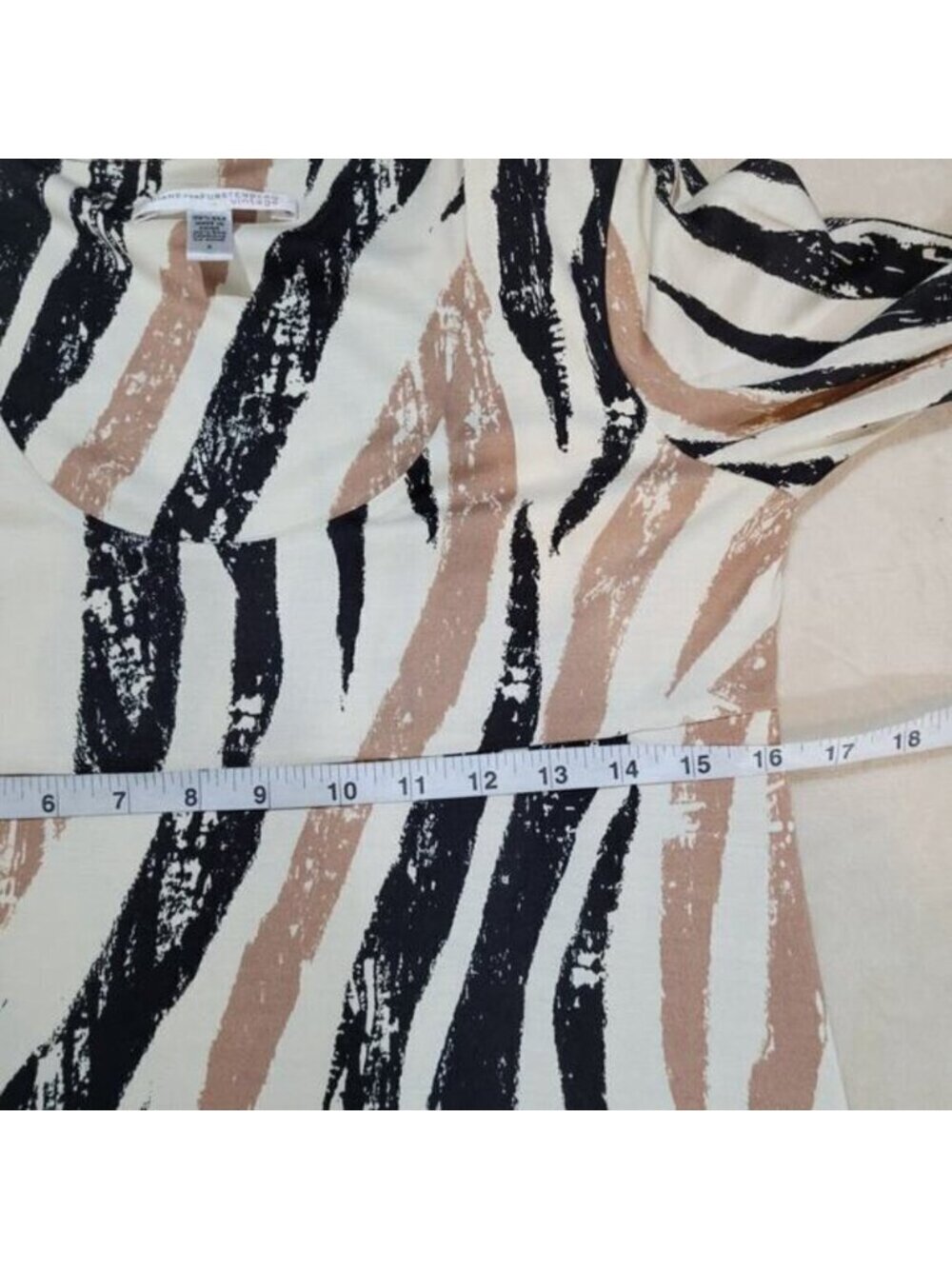 Diane Von Furstenberg Vintage Laetitia Silk Dress Animal Print in Neutral Tones - Picture 9 of 10